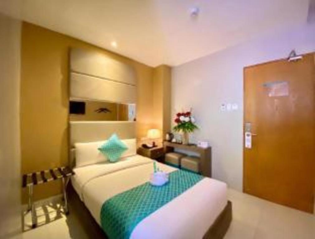 Hotel Estrella Таклобан Экстерьер фото
