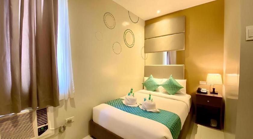 Hotel Estrella Таклобан Экстерьер фото