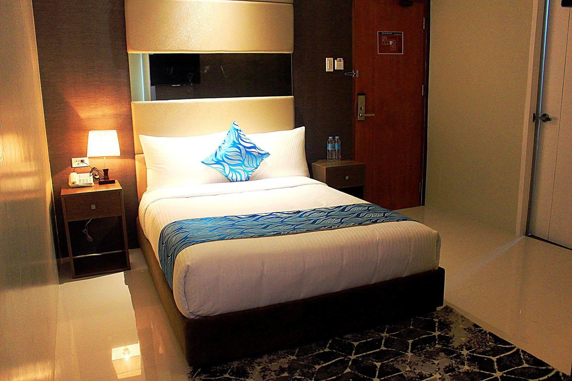 Hotel Estrella Таклобан Экстерьер фото